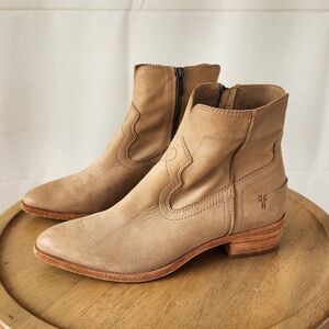 Frye Ray Seam Tan Leather Ankle Boots